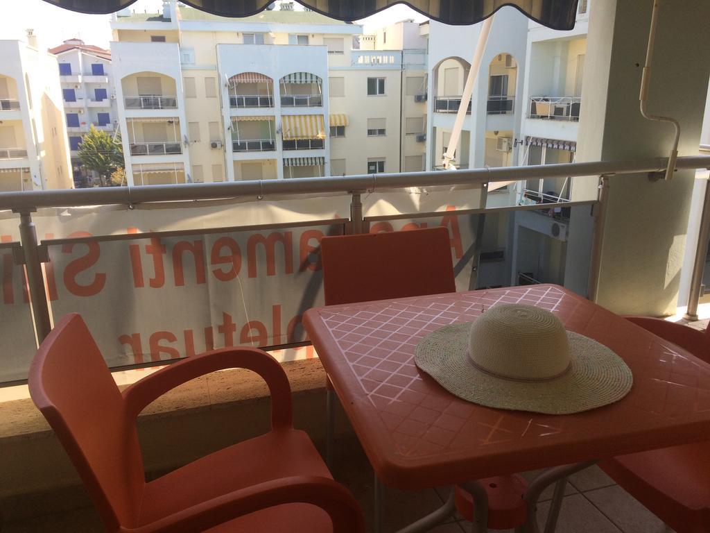 Arbi's Pool View Golem (Tirana)